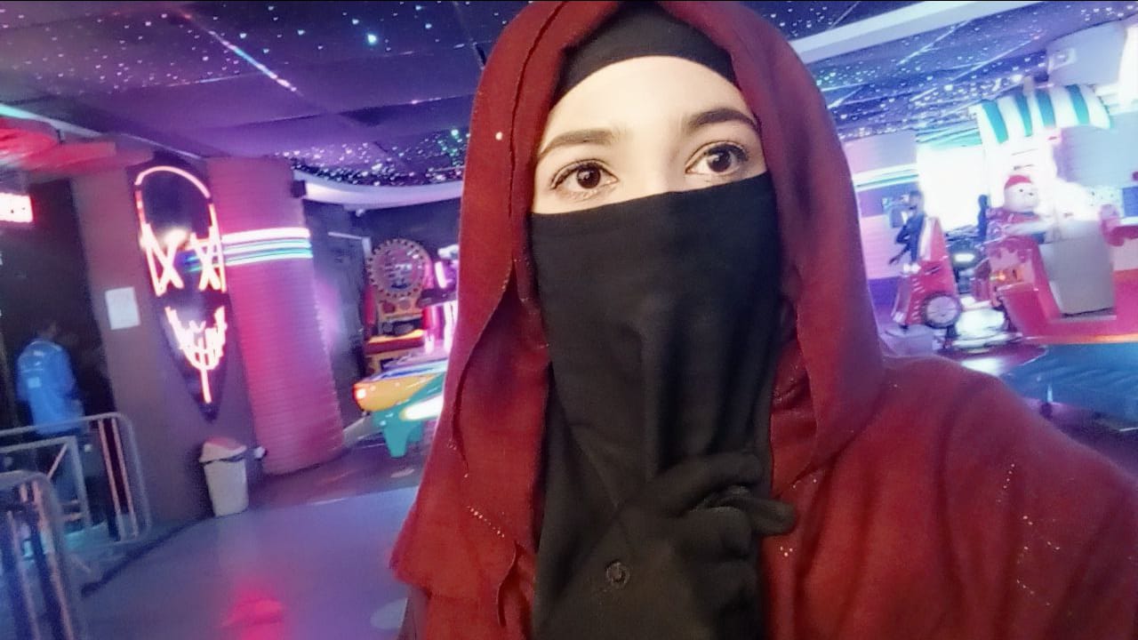 Fizza mansoor